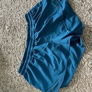 Lululemon hotty hot shorts 2.5